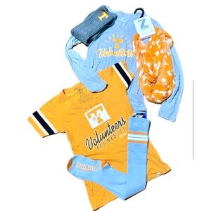 Tennessee Volunteers Fan Pack. 2 shirts 2 knee highs, and scarf. Size small